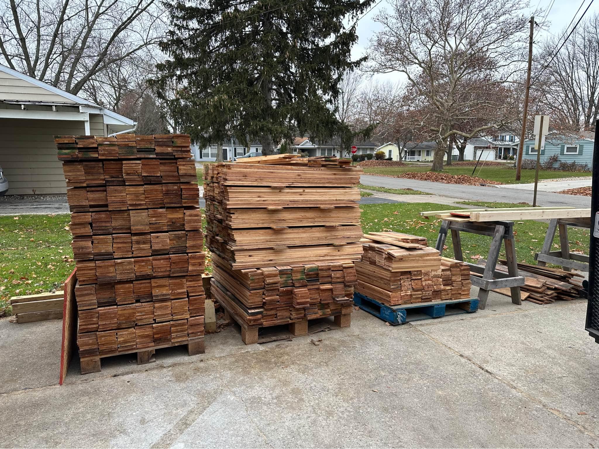 Visual Reference: Cedar Pallet Wood Fencing Maumee Ohio