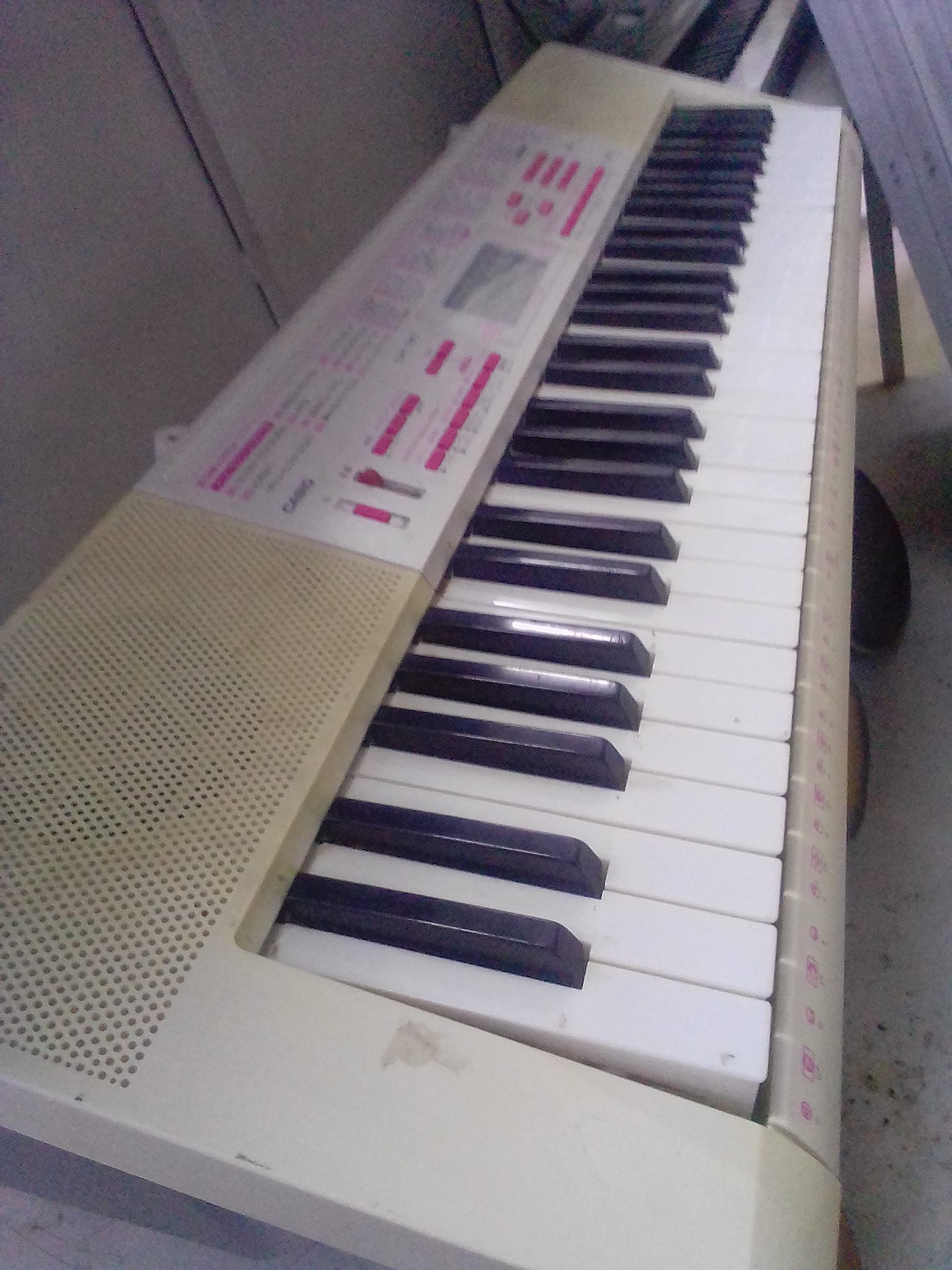 Casio LK121 You can use it at the studio or church K3800 