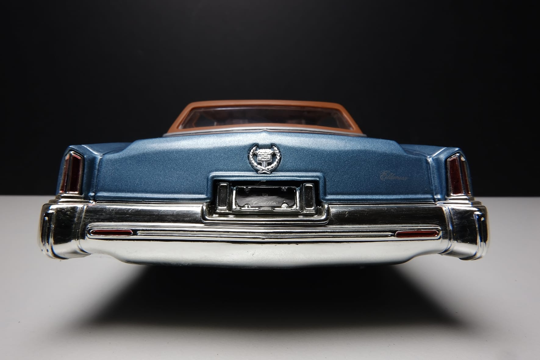 This is mine 1973 Cadillac Eldorado. Its a scale model 1/18. I