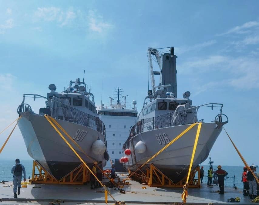 Philippine Navy - IN THE NEWS | PH receives 2 gunboats... | Facebook