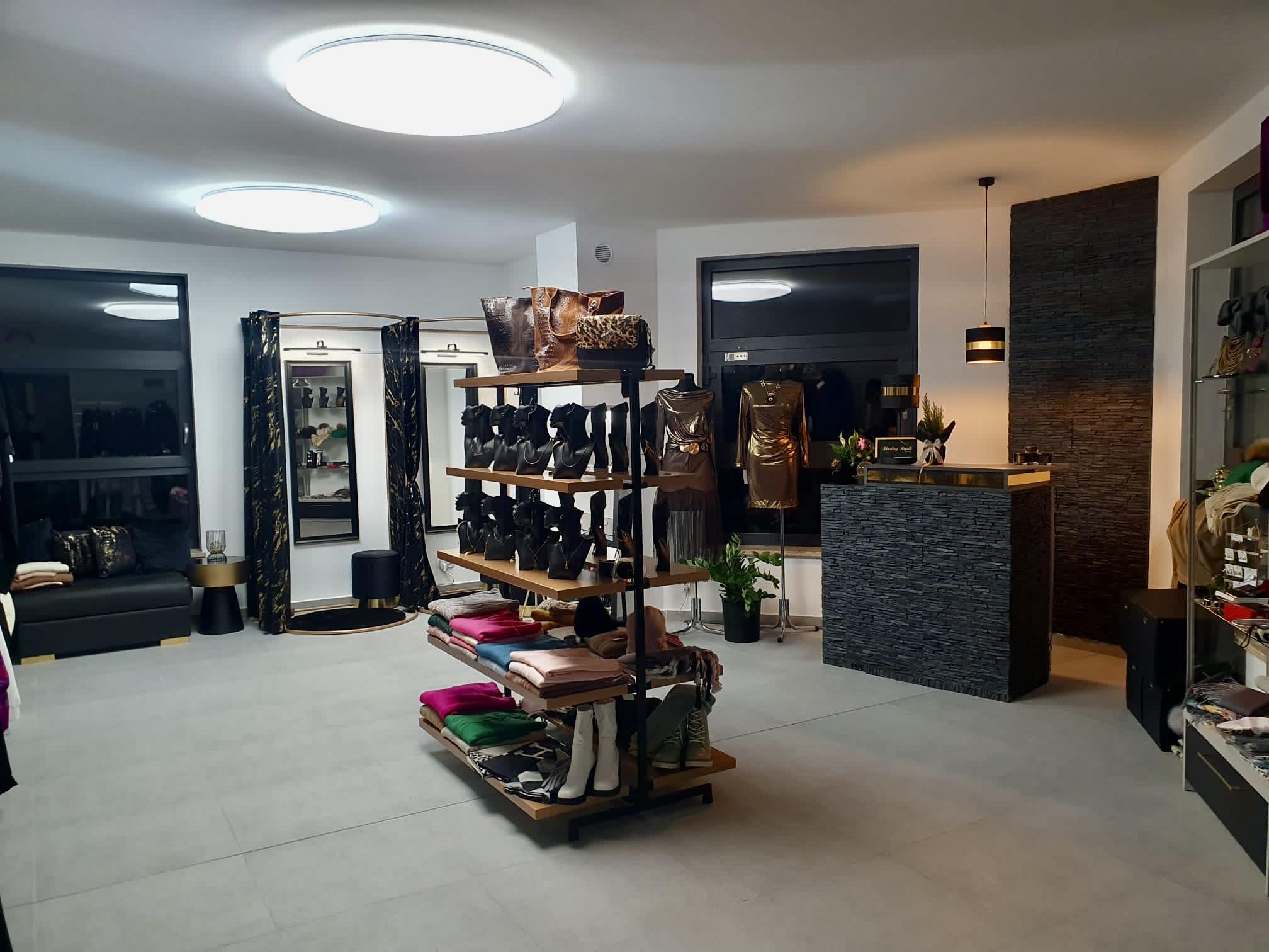 Butik Silesia Shop added a new photo. - Butik Silesia Shop