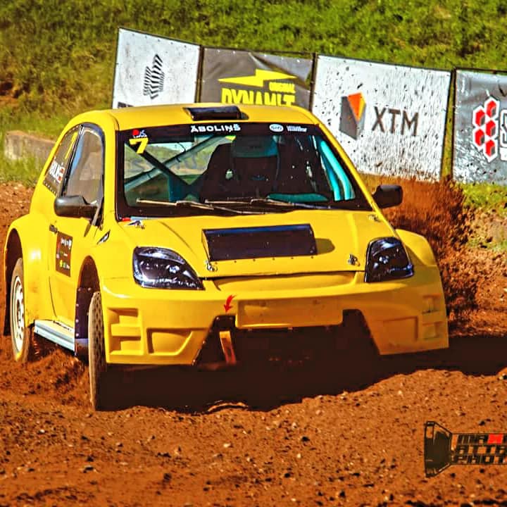 Zobens racing sport
