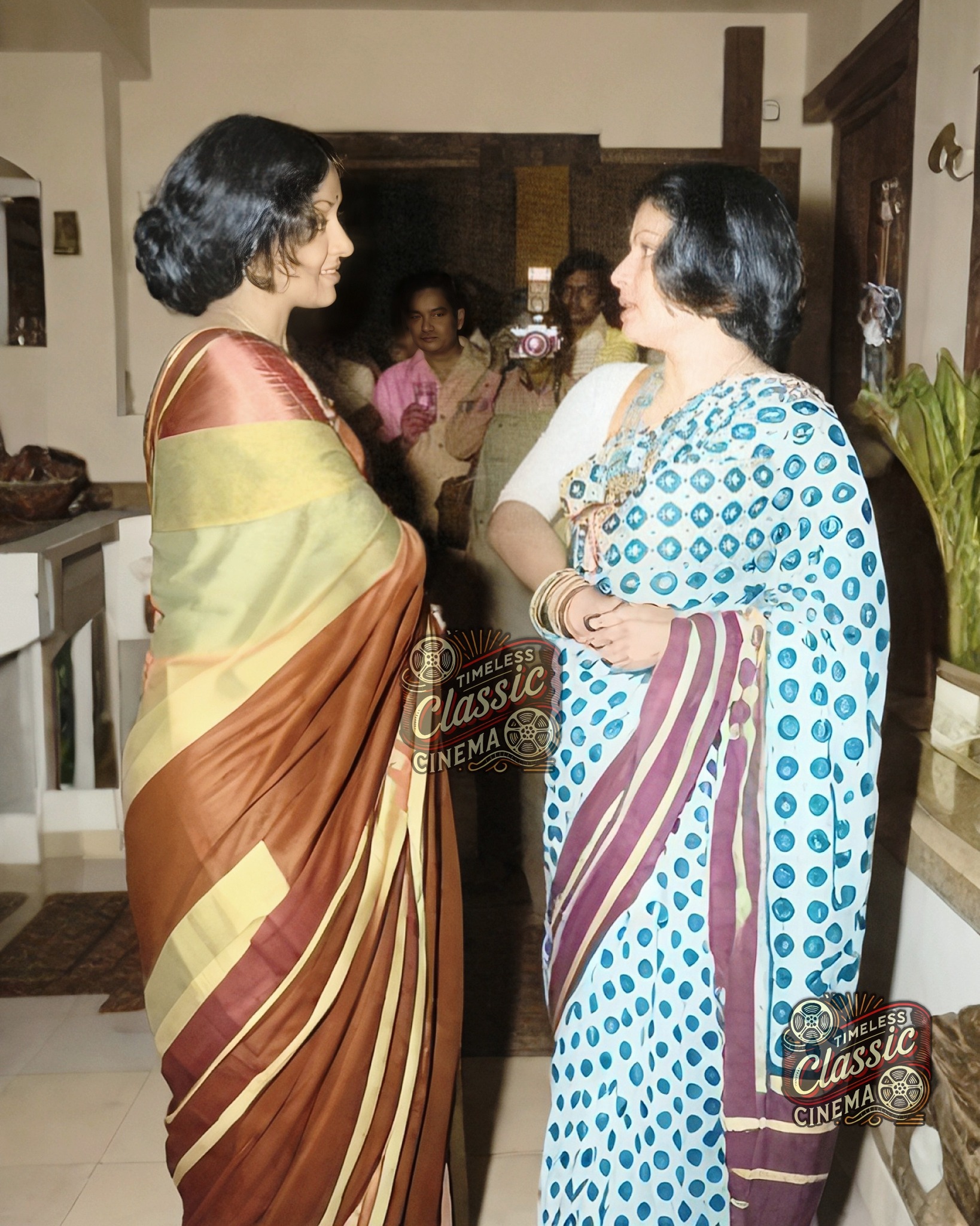 Timeless - This beautiful picture brings together two iconic actresses ...