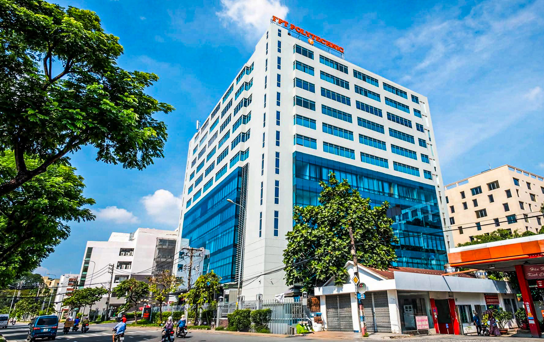 Thiết kế đồ hoạ... - Thiết kế đồ hoạ FPT Polytechnic TP.HCM