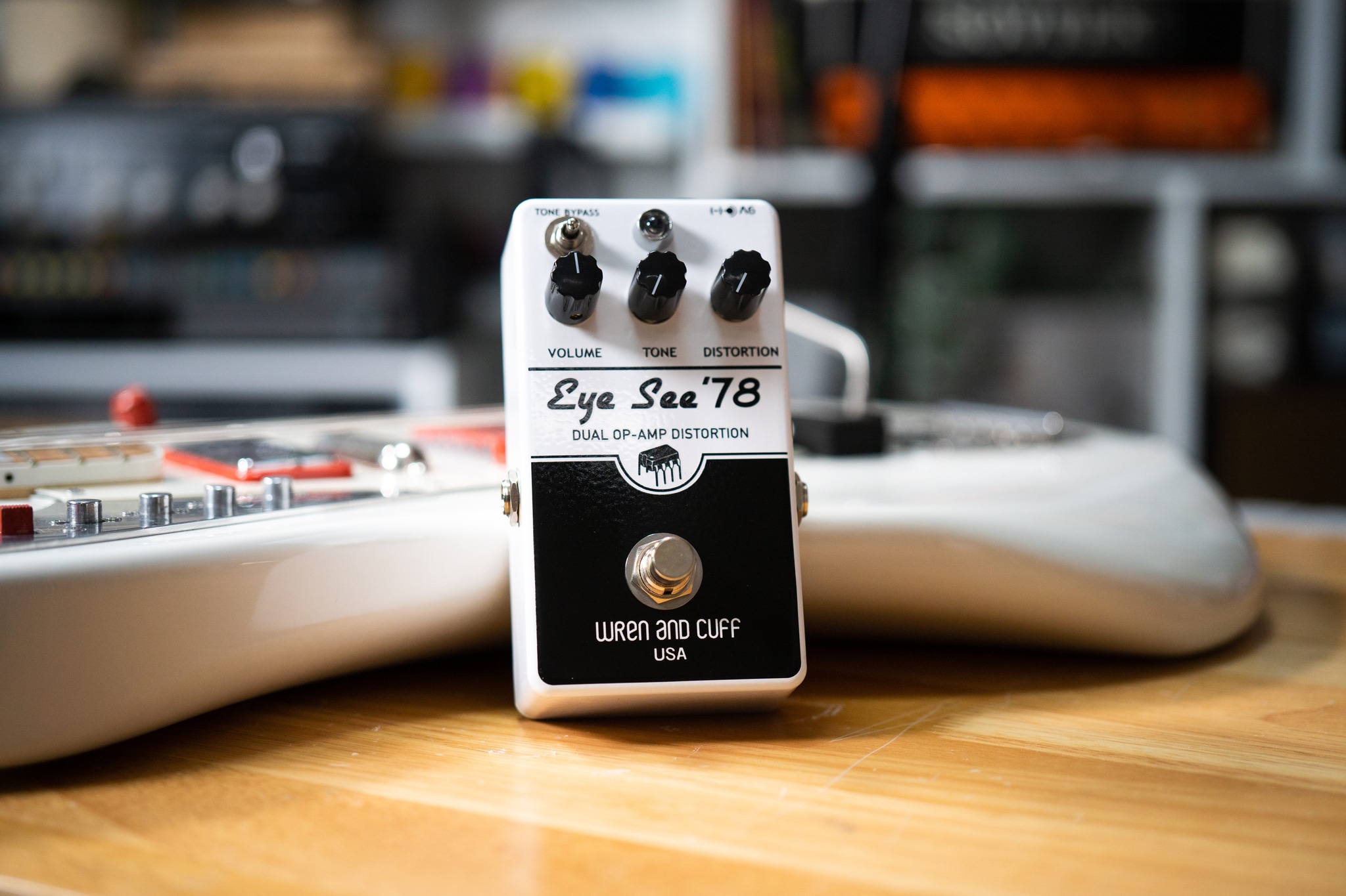 Wren and Cuff Your Face '60s fuzz pedal for garage rock tone