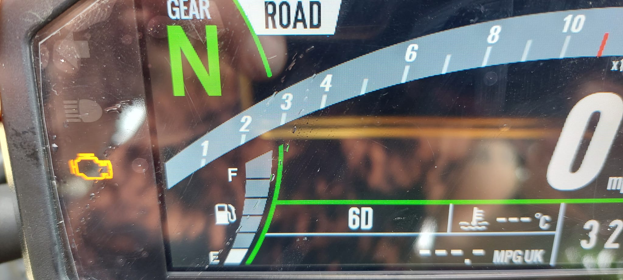 ●CODE 6 Here's one for you. Code 6D does any know what it is? Garage say