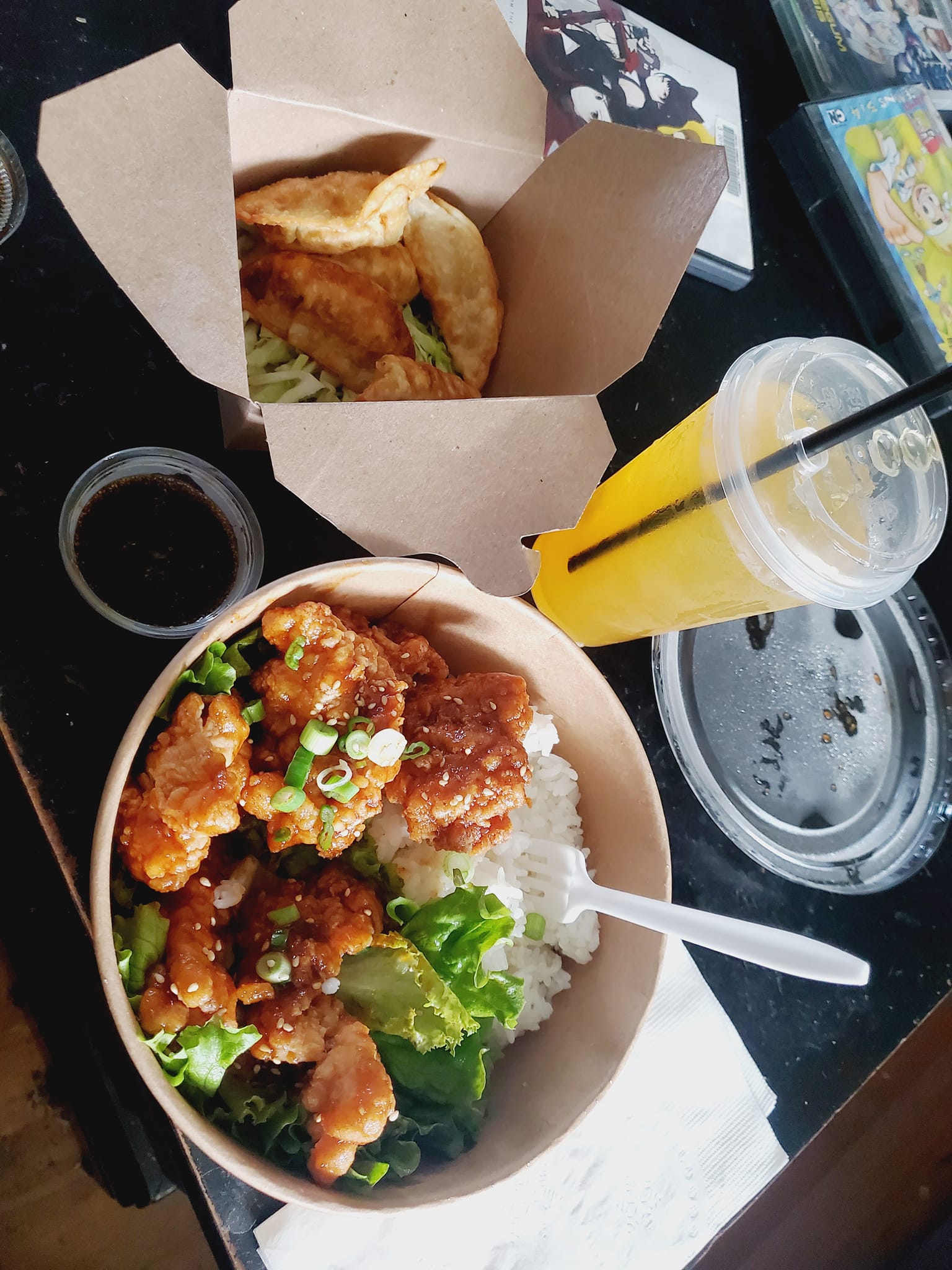 Komi Tea house??? go get some yummy lunch!???