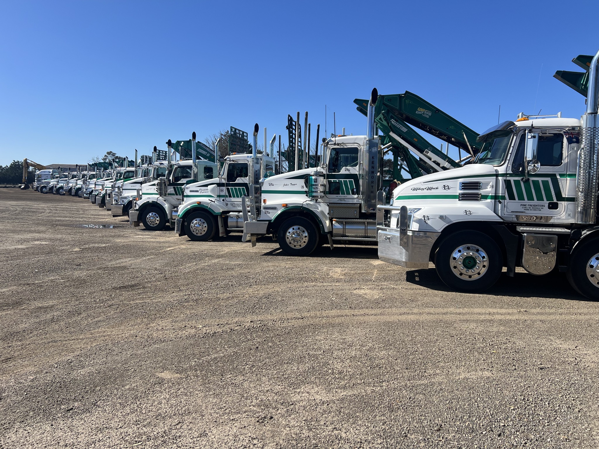 Moruya... - Moruya Antique Tractor and Machinery Association