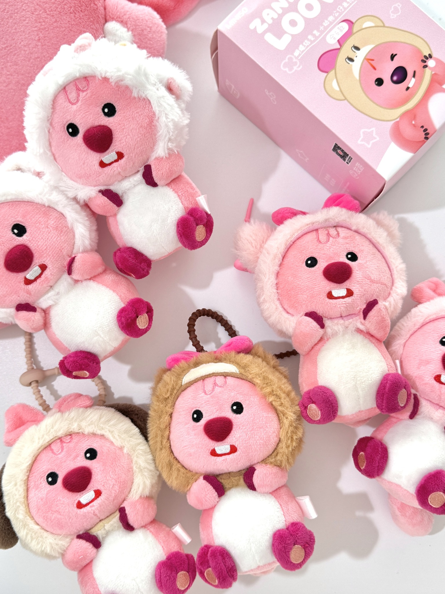 MINISO - 🎭 Transform into a fashion icon! 👗 Loopy's...