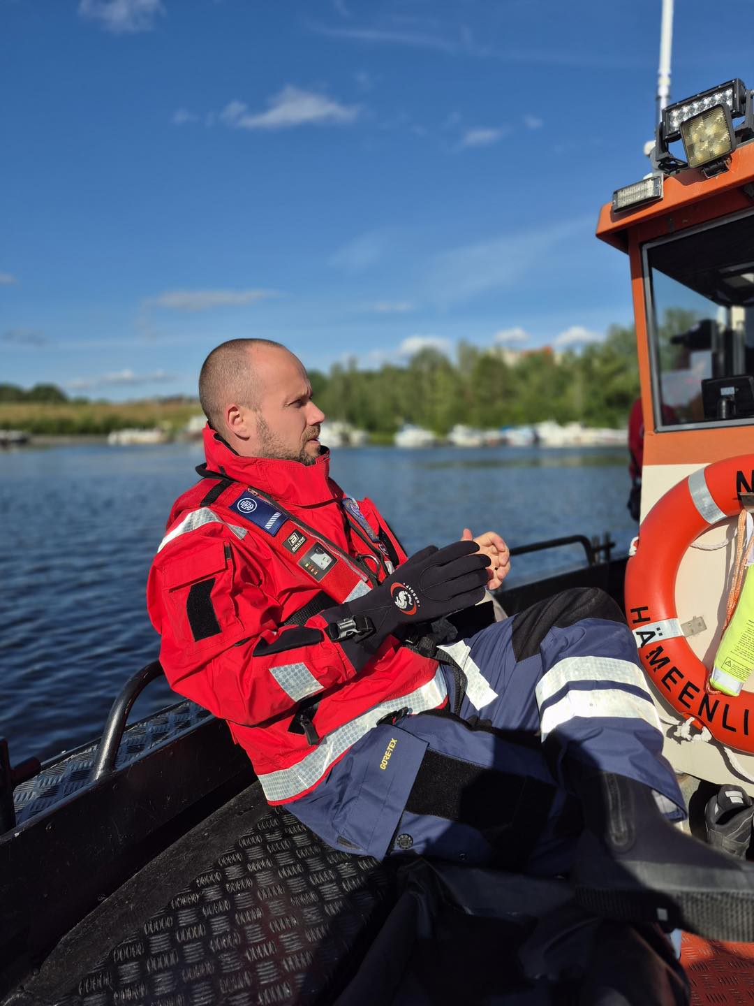 Hämeenlinnan... - Hämeenlinnan Järvipelastajat ry