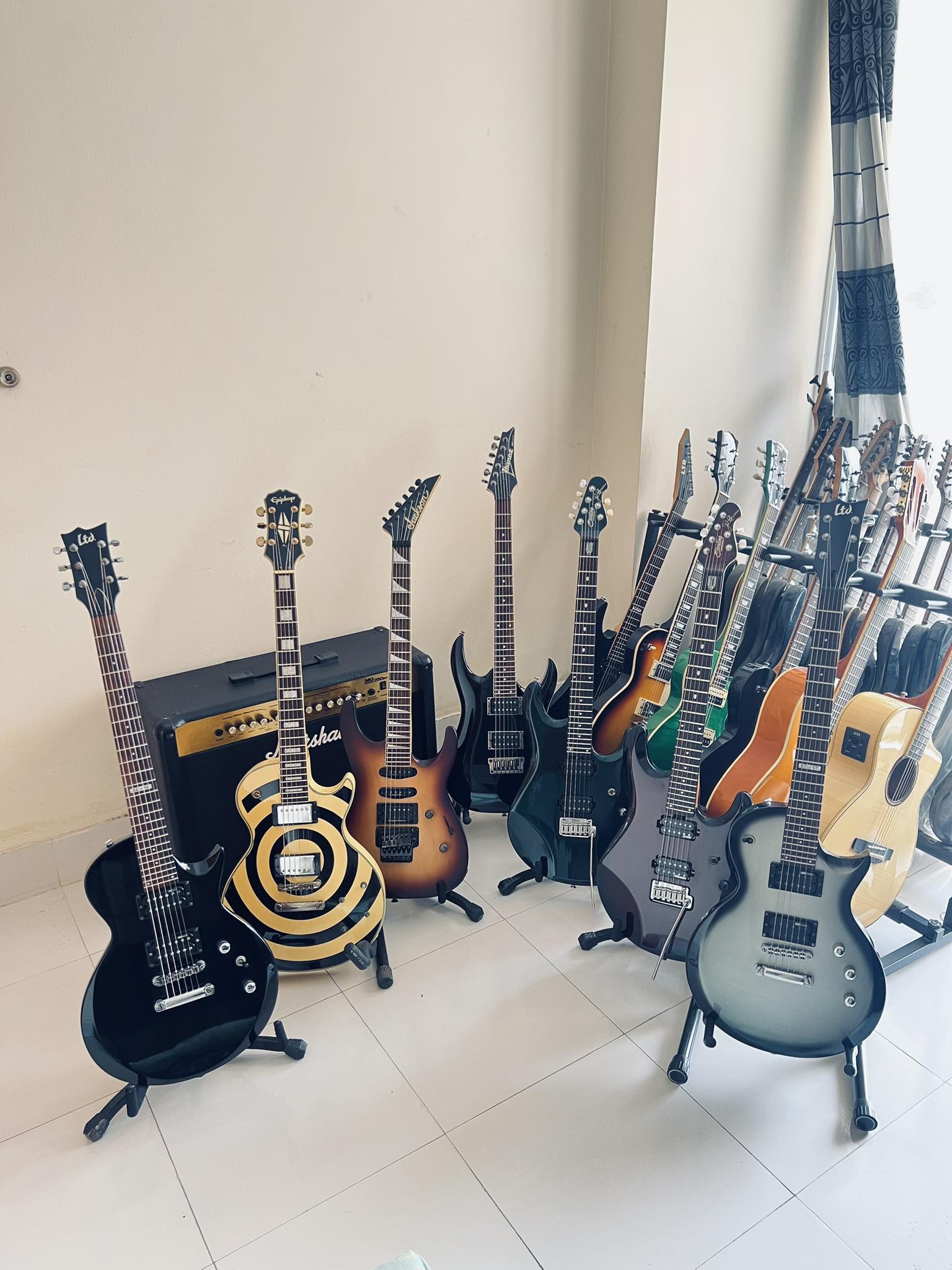 Yamaha rgx220dz $1,650.000 - Jackson ps7 80s Japón $1,850.000 