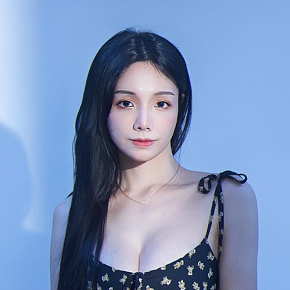 愛里 (@Allie1118) • Facebook