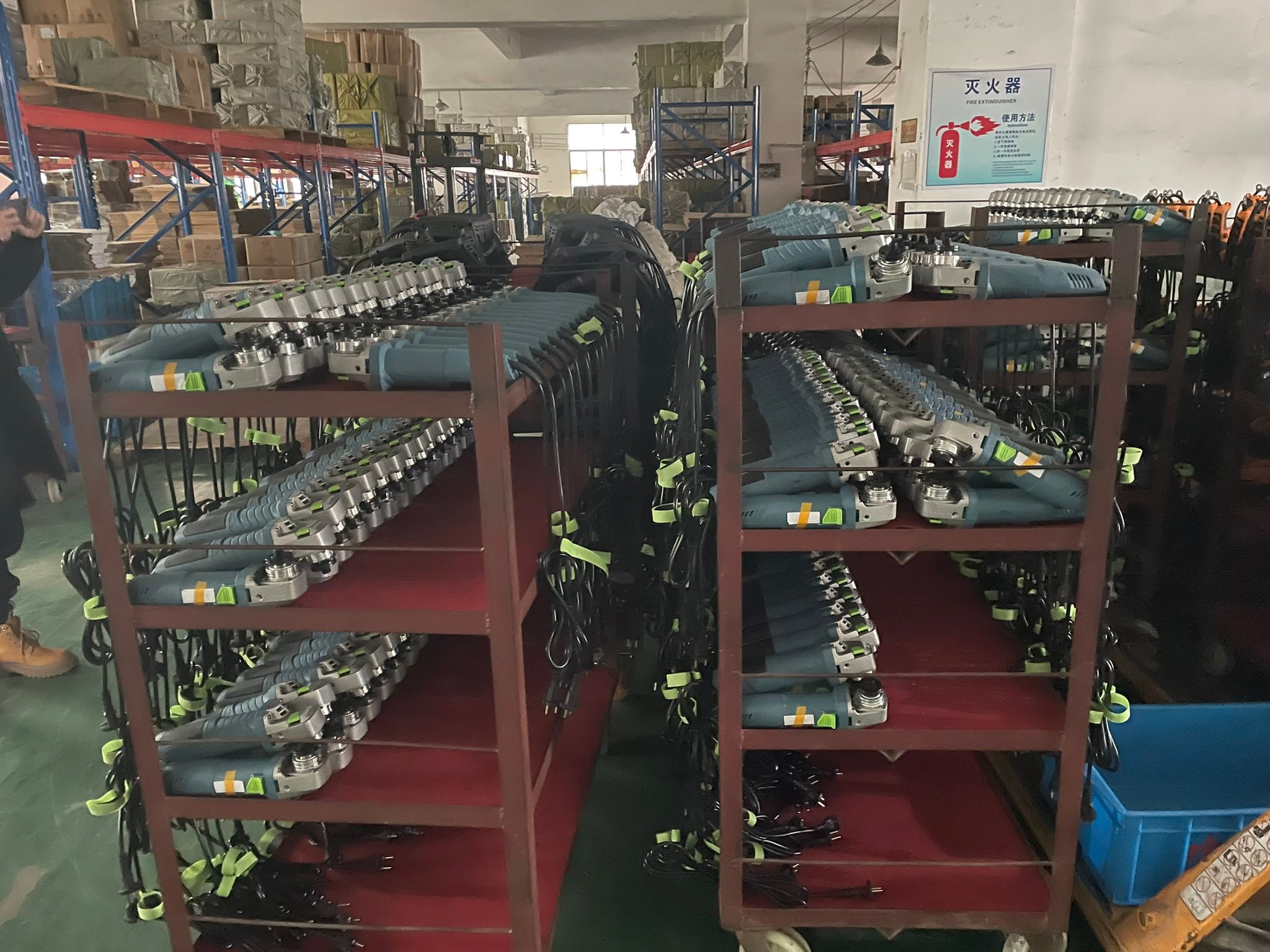BOTOOLS STORE supply of hardware tools, electric tools and lamps | Facebook