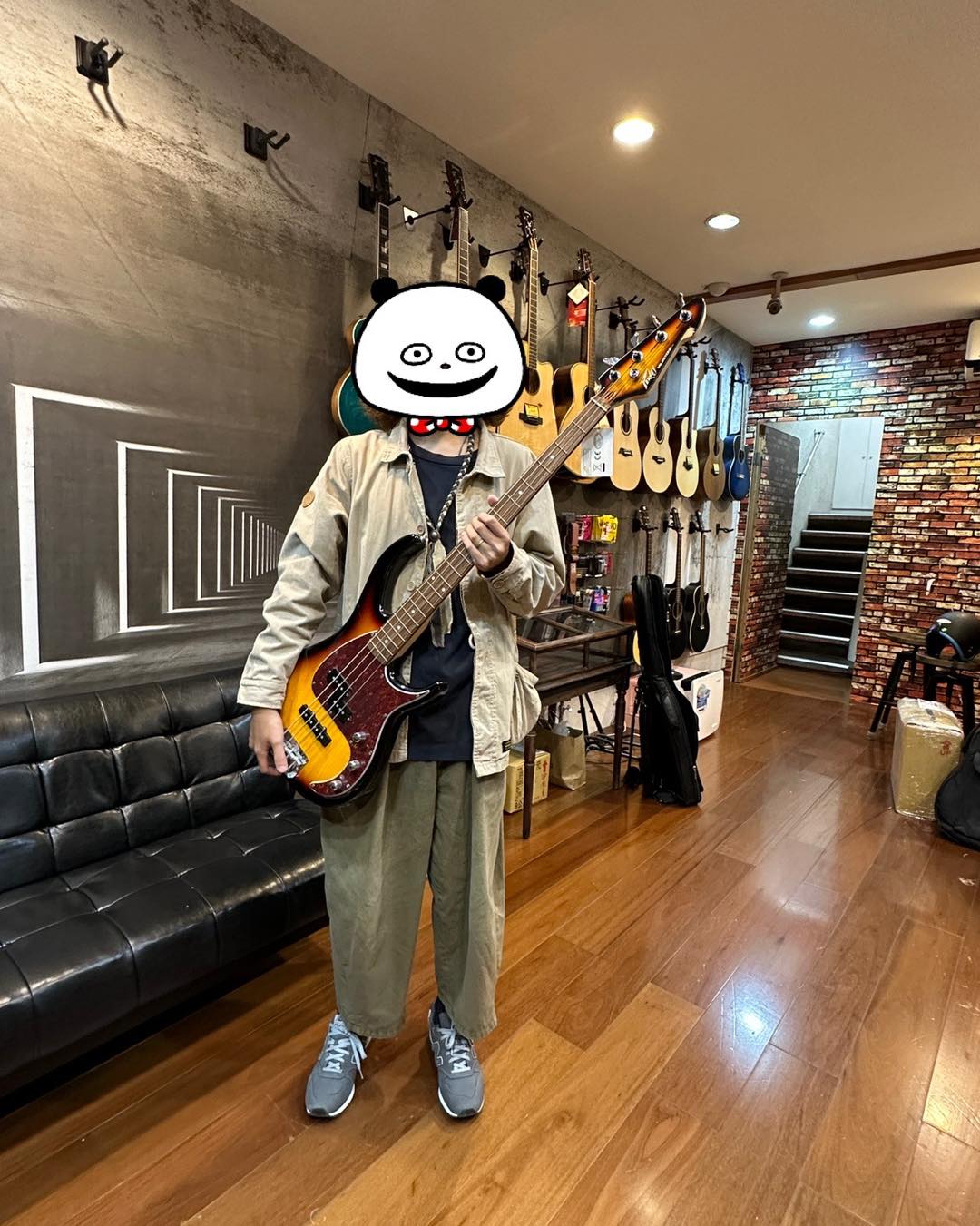 預見音樂 Trigger Music - 這個男人太狠了， 兩把都是被他買走的。 便宜好彈還有一個不錯的琴袋。 下次請早！！ 預見音樂 新竹市 ...