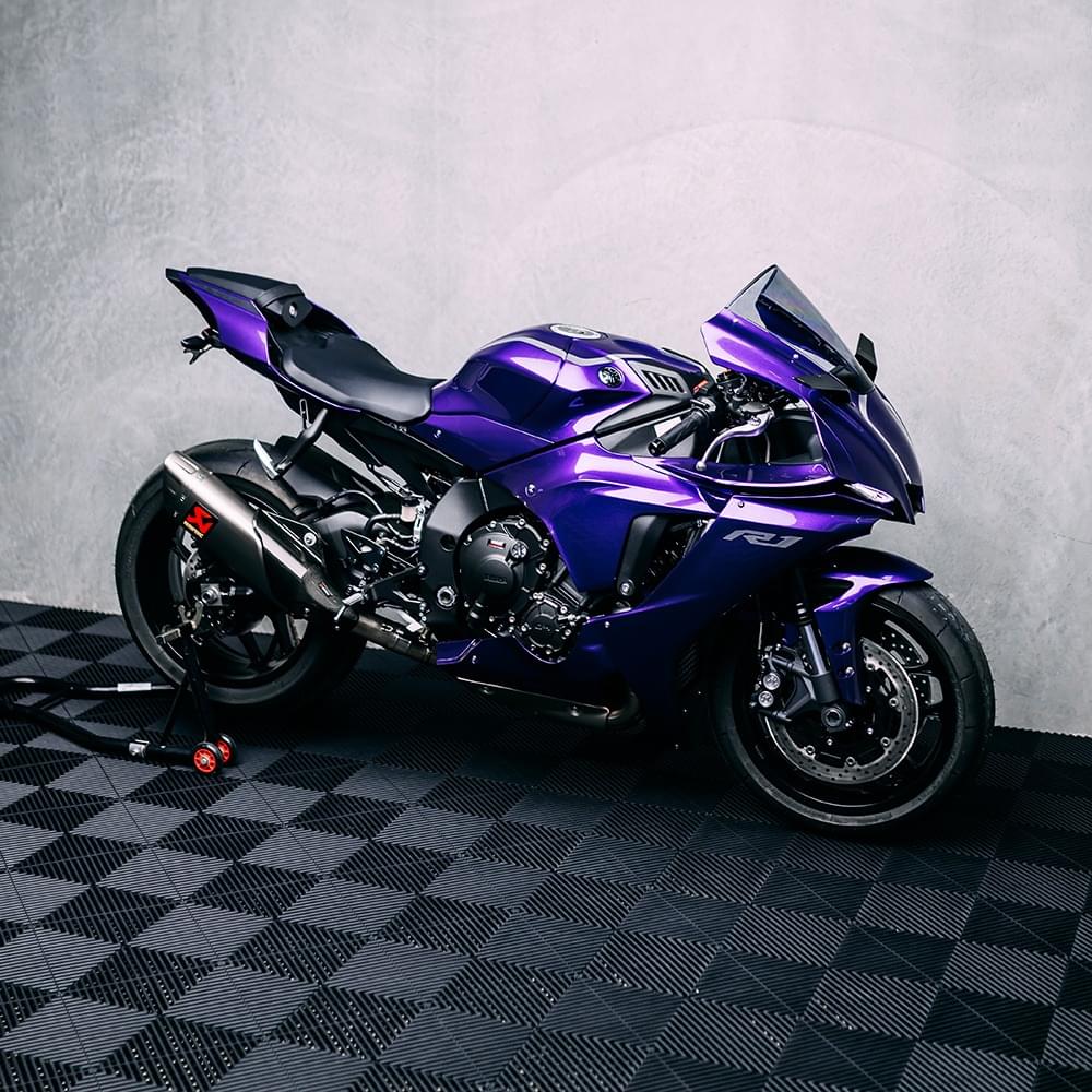 R1 สีนี้อย่างสวย... - Yamaha Riders Club Pattaya by Mityon | Facebook