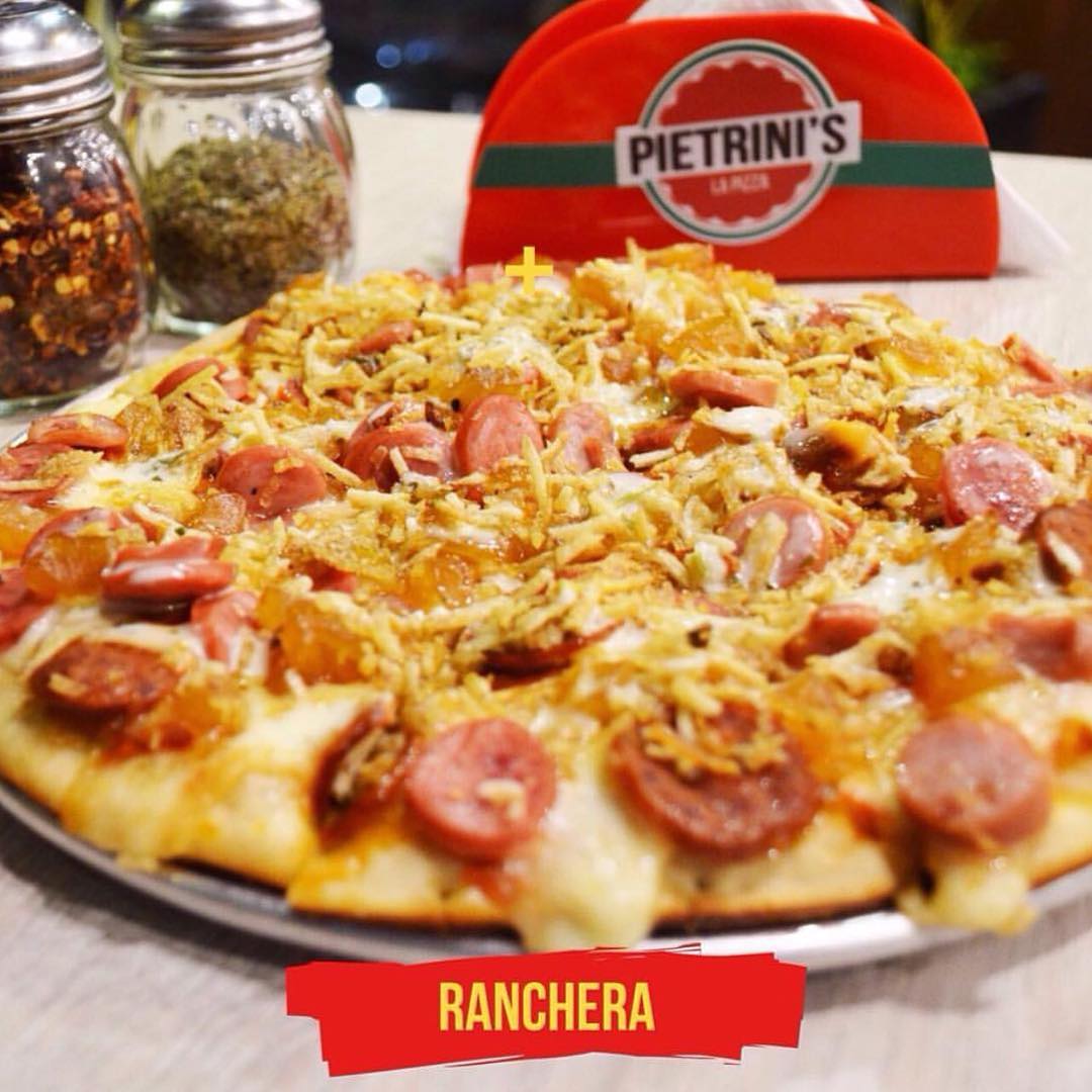 Pietrini's Restaurante - Ven a #Pietrinis por tu #pizza ranchera 🍕🎄 ...