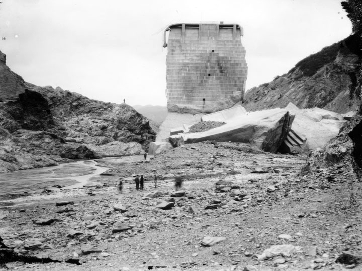 The Tombstone ! St Francis Dam.