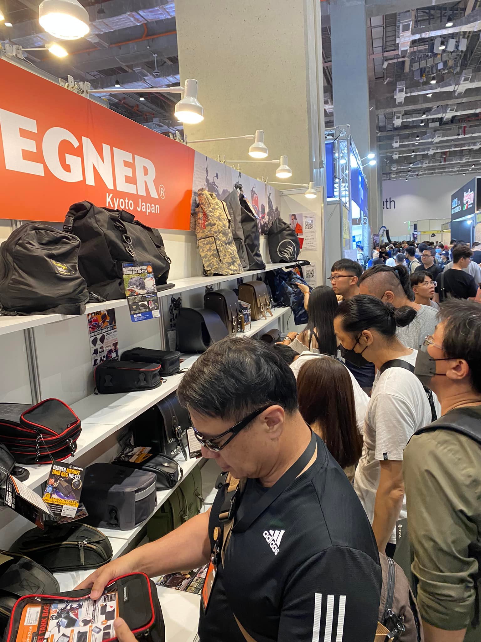 安信騎士 - 睽違多年日本Degner重返台灣國際重車展！ 展覽的最後ㄧ天，再次點燃台灣騎士魂🔥🔥🔥 | Facebook