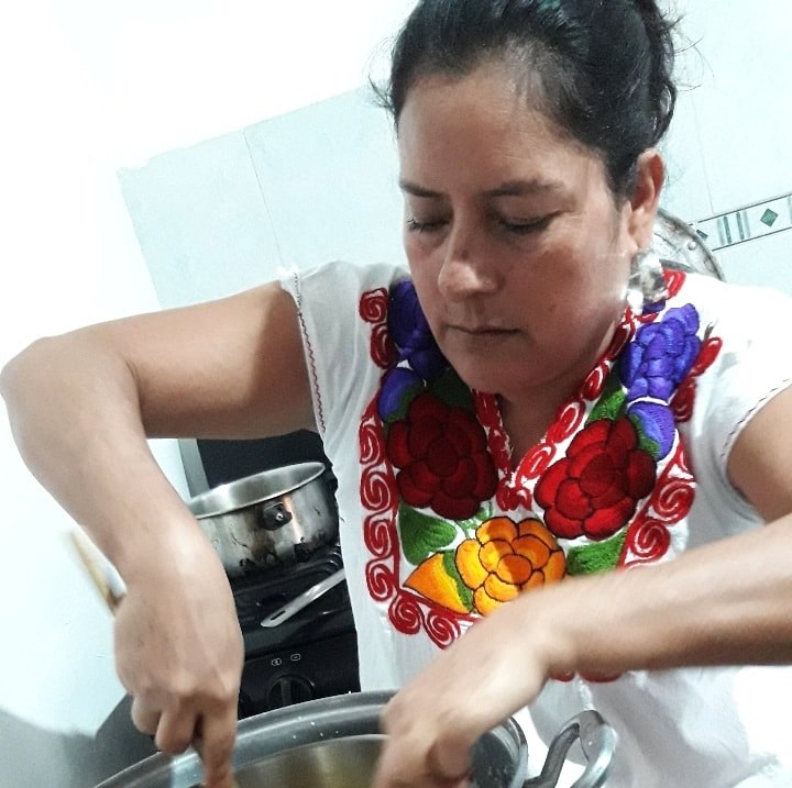 Un arroz rojo con que te gusta acompañarlo | El sazón de los abuelos