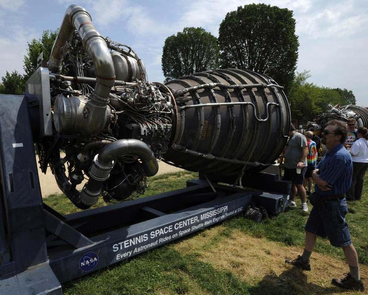 Interstellar - A visitor to the Smithsonian Folklife Festival in ...