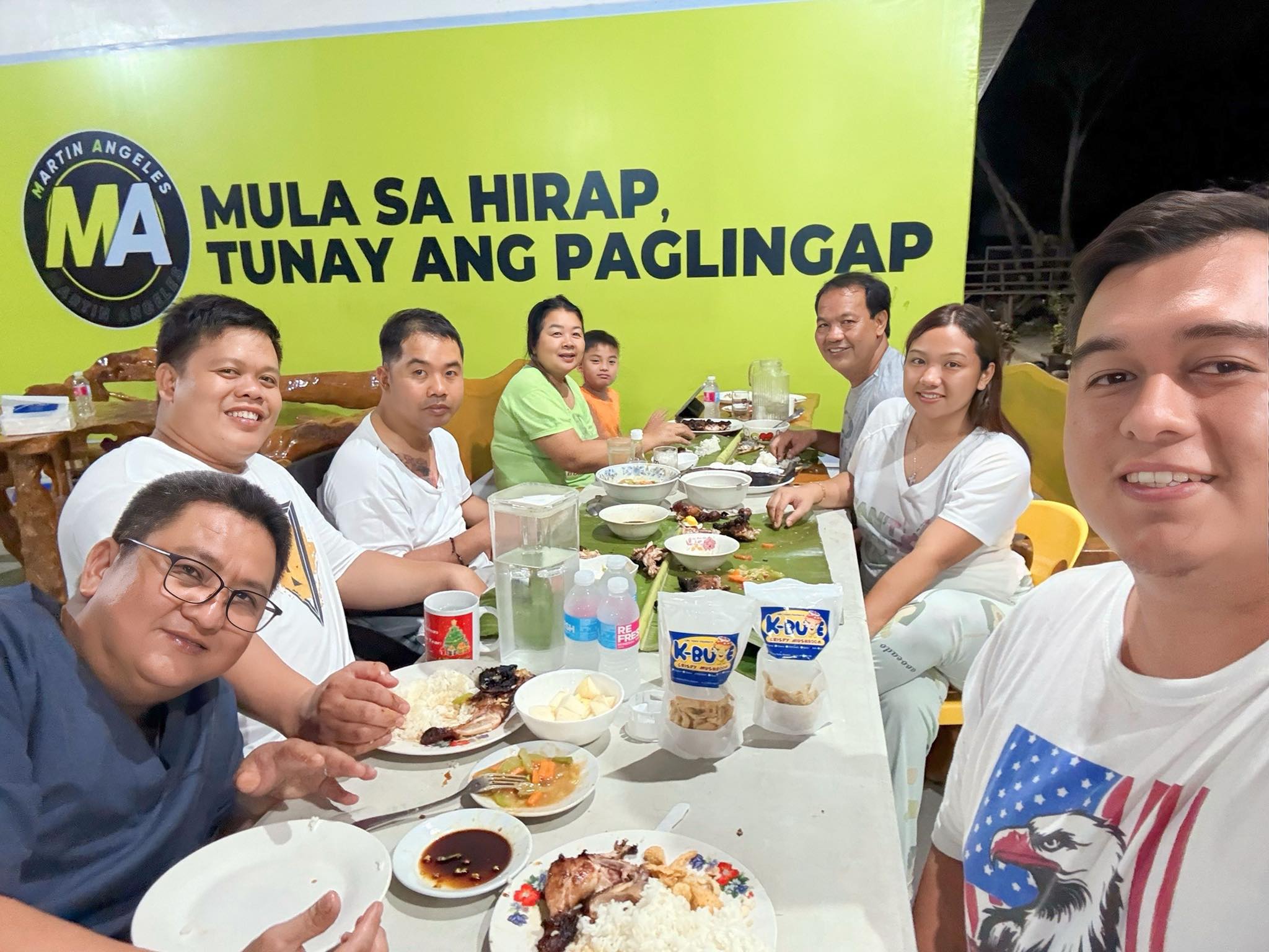 Martin Angeles - Nakakain din sa labas! 🥰 Bakit nga ba... | Facebook