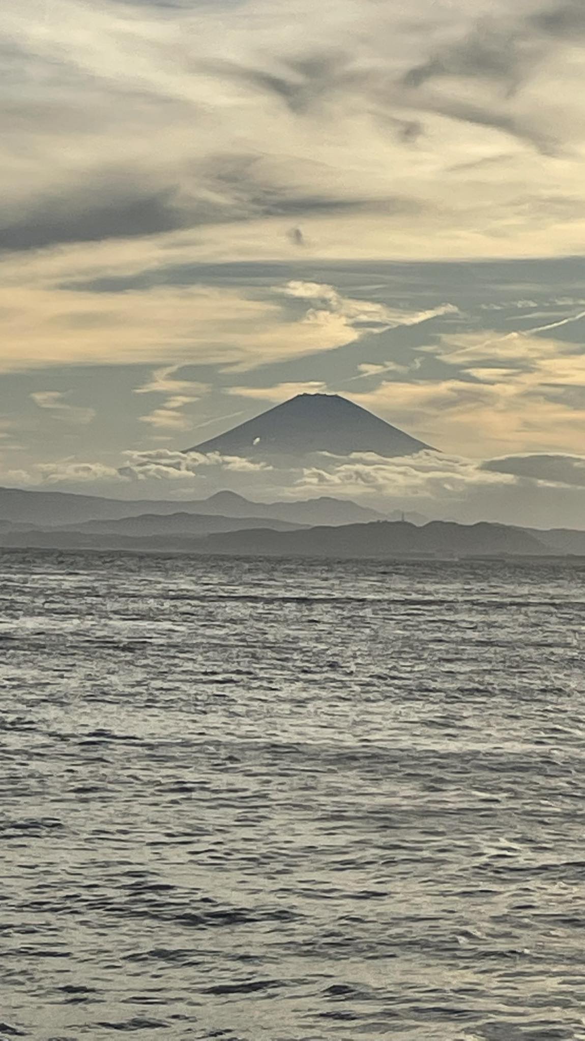 Mt. Fuji from Enosima 江ノ島から見える富士山 江の島・鎌倉ナビ