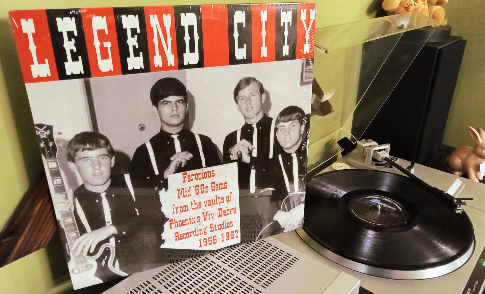 Proto-punkish mid-60s garage music