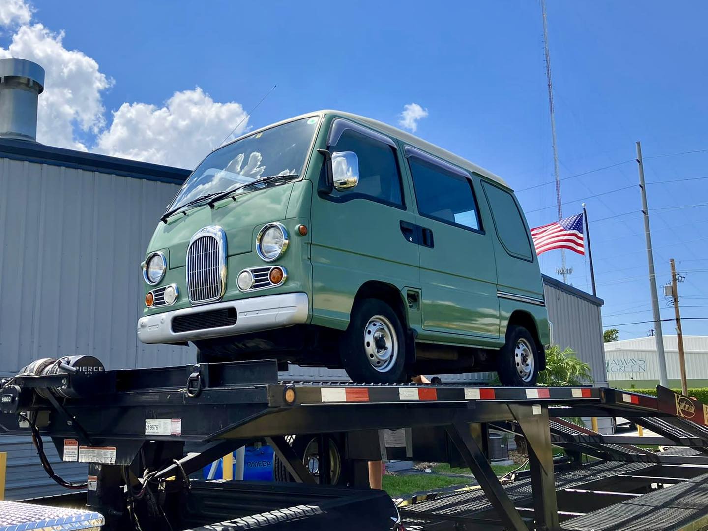 These Subaru Sambar Classics are super fun kei vans, we love the