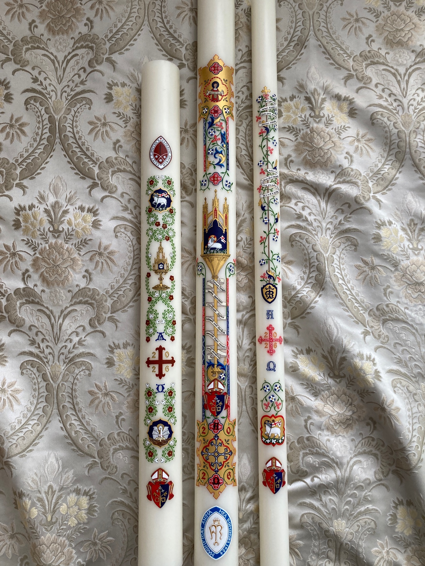 FSSP - Nice to see the old papal throne set up in the Sistine Chapel. 🙏 ...
