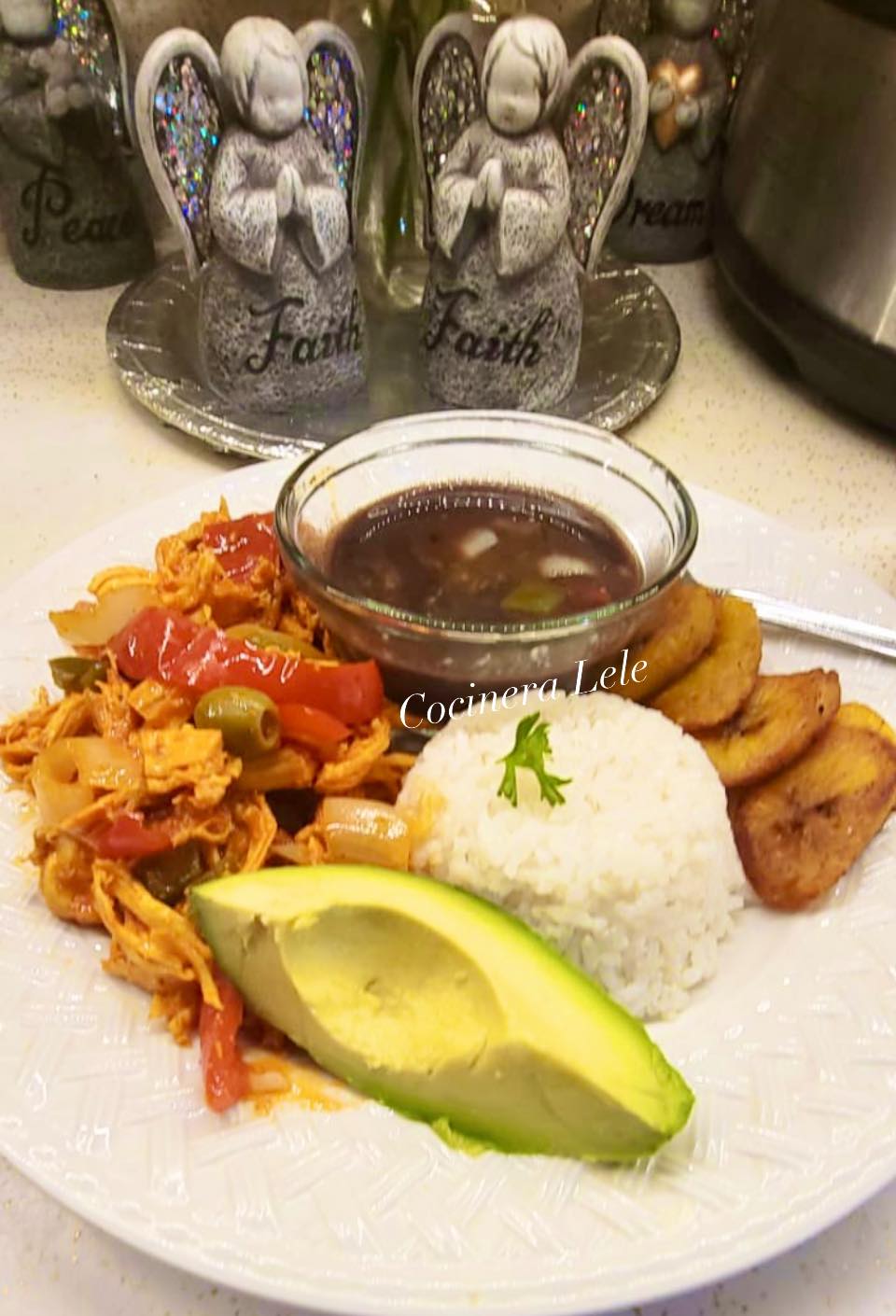 Cocinera - Pollo ripiado (shredded chicken), rice & beans [Recipe] ⤵️ ...
