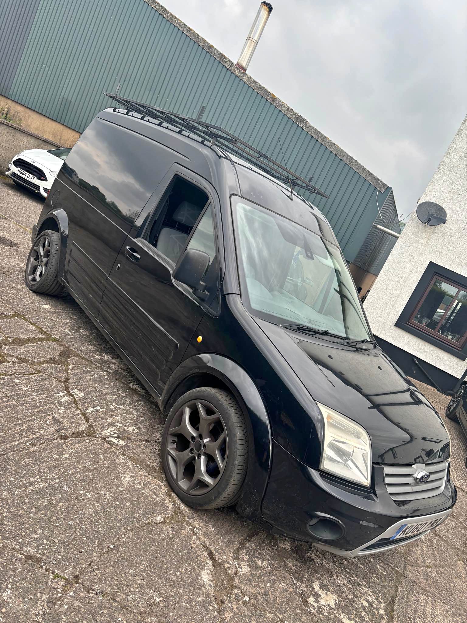 11 Antenna MAST Black for Ford Transit Connect 2010-2021