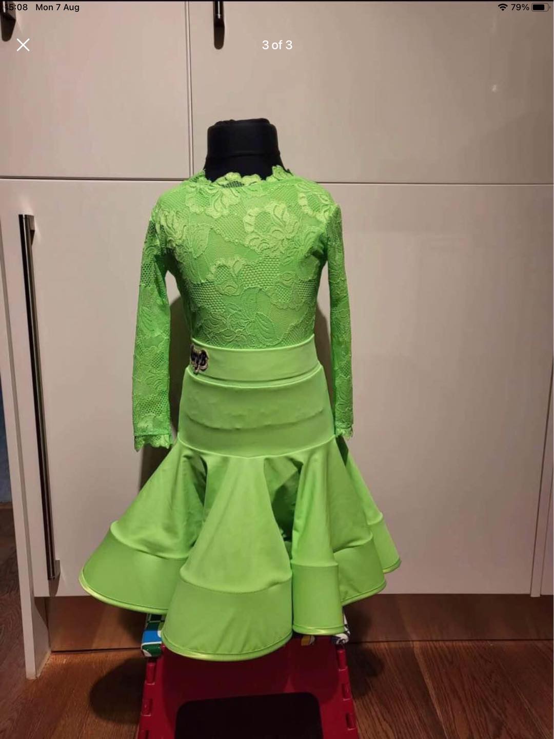 dancing bear green dress for Sale 16 si es with