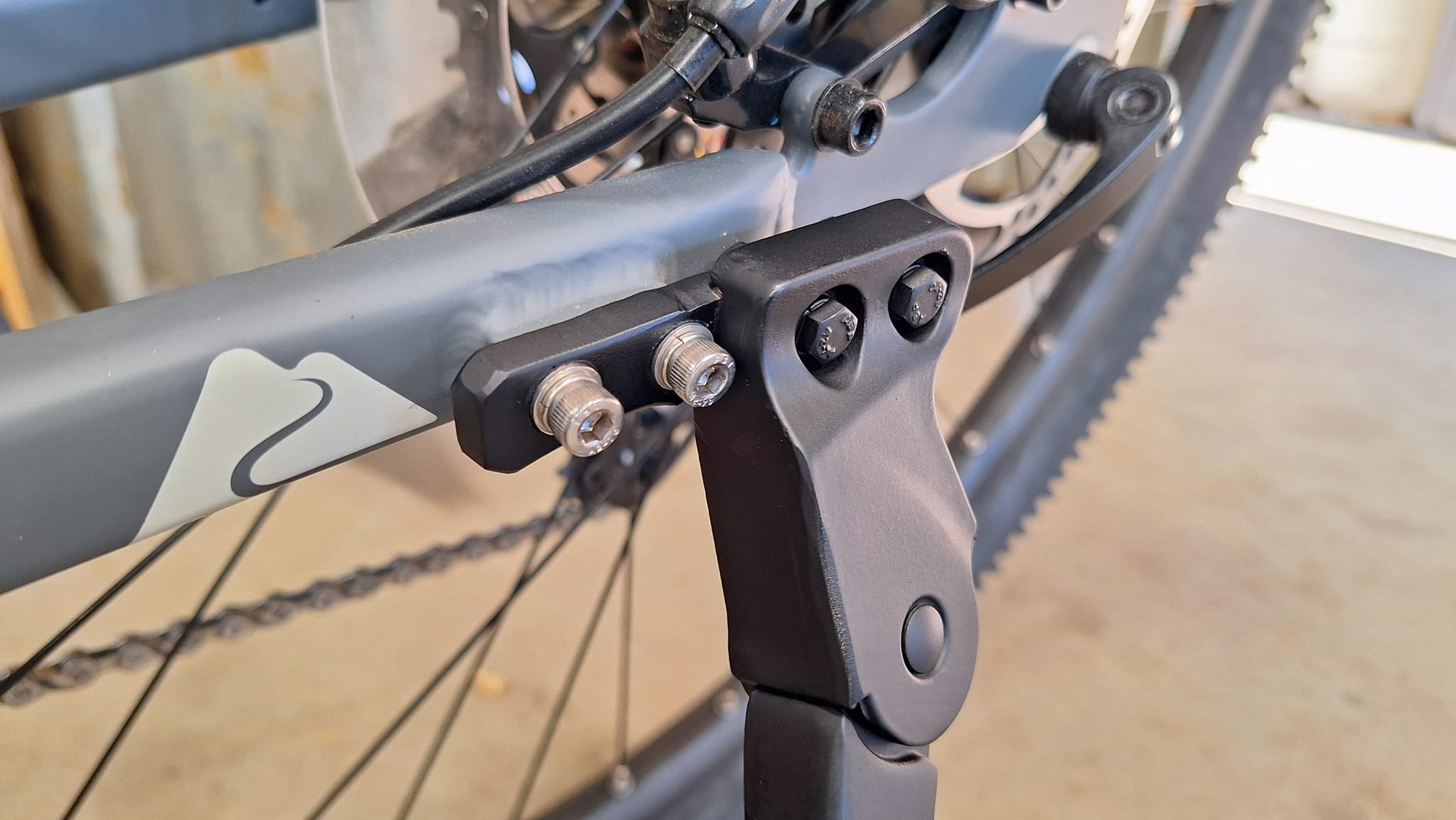 bicycles kickstand stands for a scott mountain GDAKJASD Bike Bikes, Adjustable Bicycle Kickstand Rear Mount, Aluminum Alloy Bicycle Kickstand for Daily & Long-Distance Rides : Automotive ROCKBROS Rear Mount Adjustable Kickstand If you are worried about damaging your bike when resting it against rough surfaces Adjustable Bike Kickstand for Scott