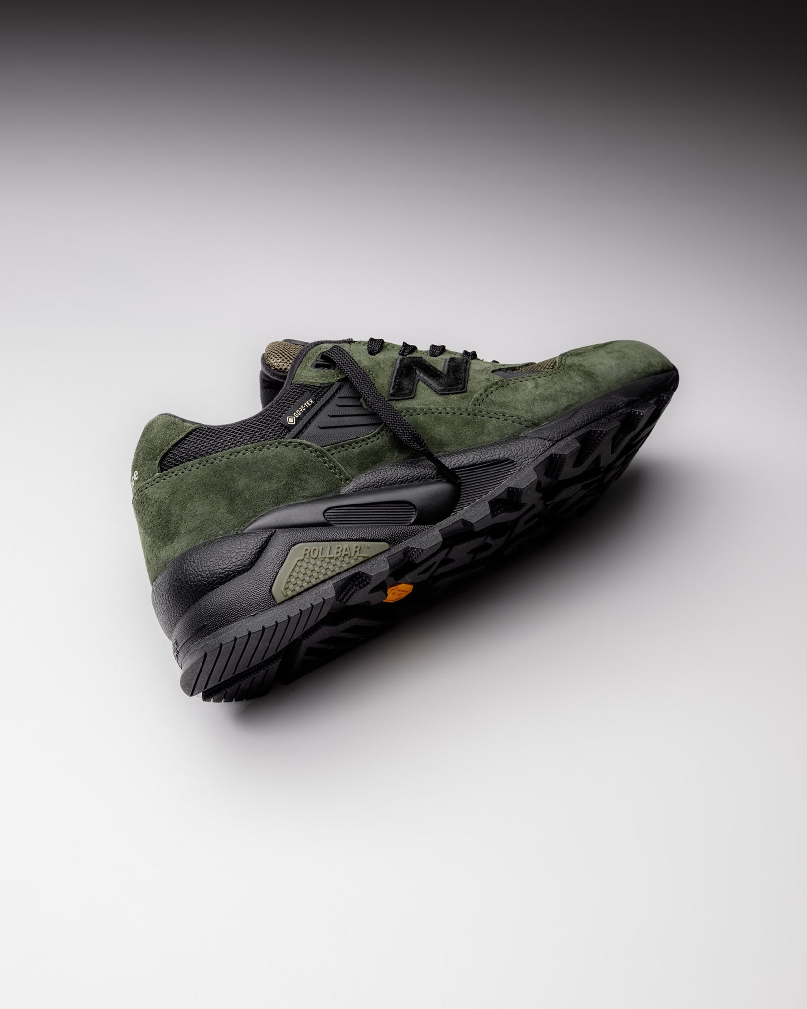 Last sizes of the New Balance 580 at Titolo⁠ ⁠ style code 