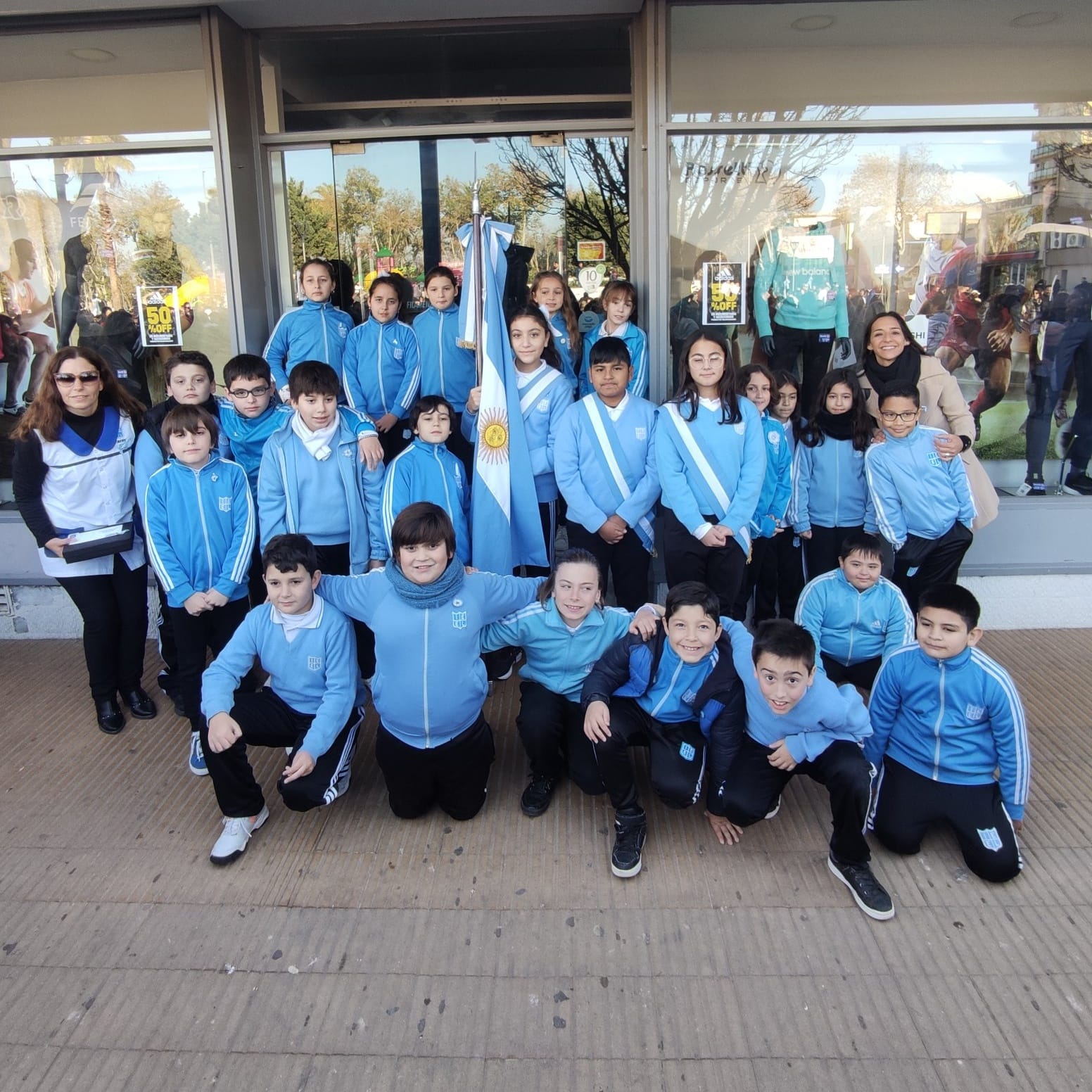 IEEL - 20 de Junio día de la Bandera 🇦🇷 Alumnos de 4to...