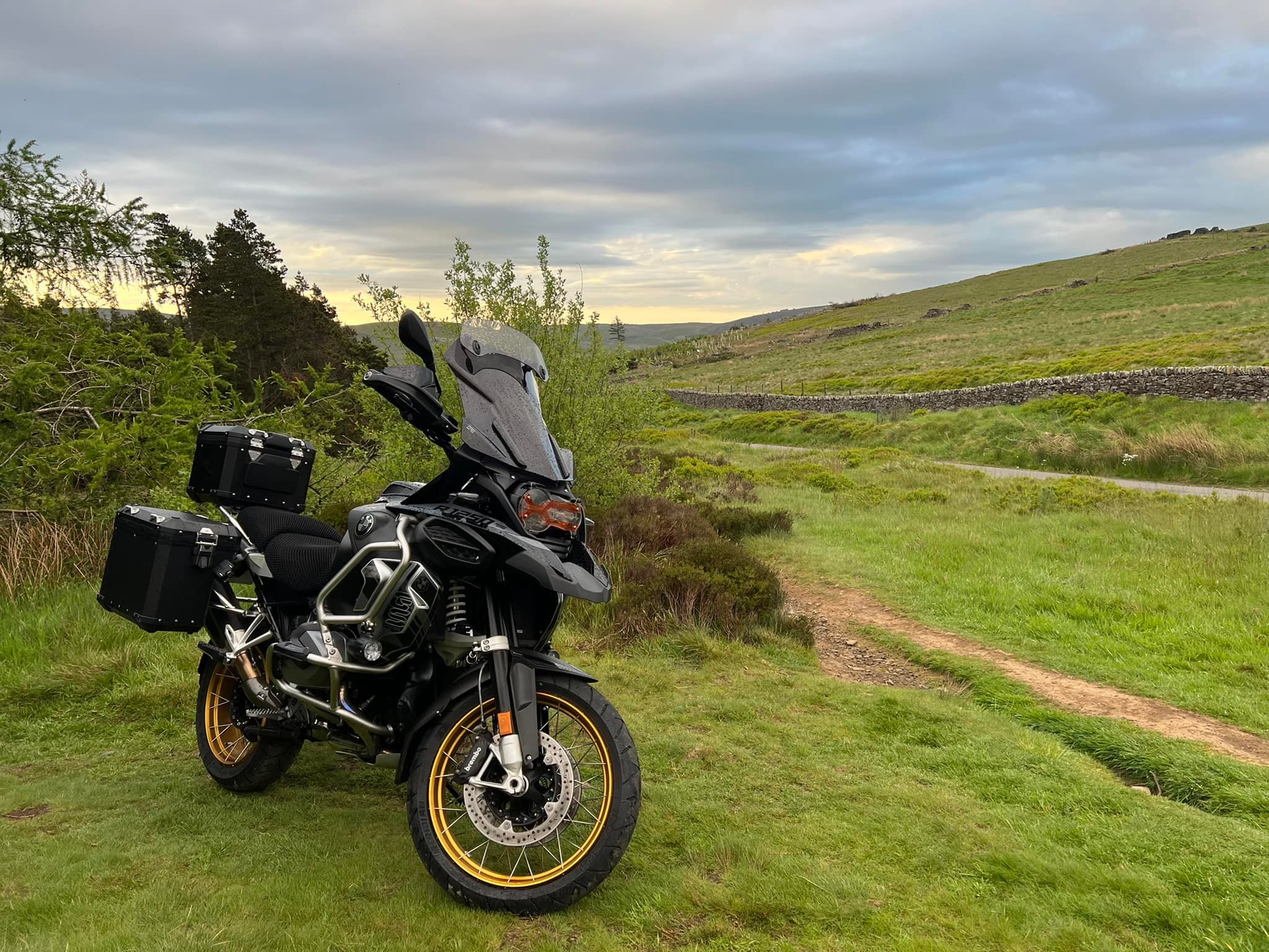 Bridgestone AX41 tire review for BMW R1300GS