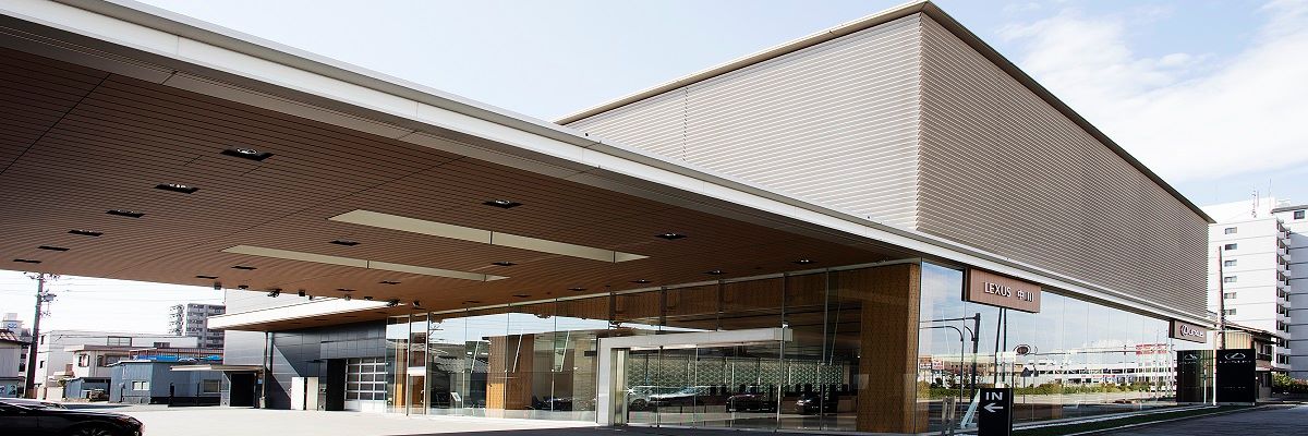 【e-latch機能のご案内】 eラッチ機能とは？ 従来のドアハンドルとは違い、握っただけでロックが電子制御で解除され、軽く引くだけでドアが ...