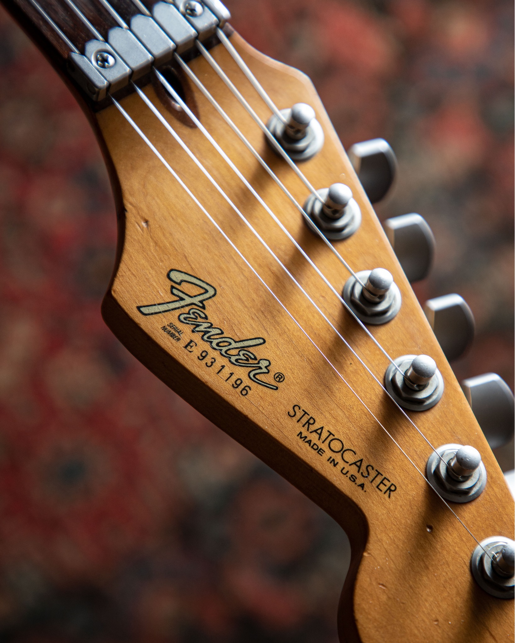 A gem from the 80s! 😮 Here's a wicked Fender Strat Plus from 1989