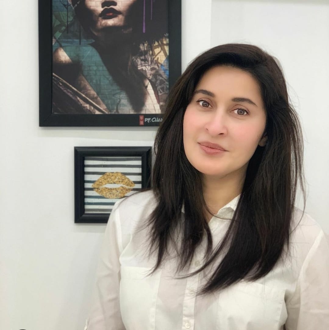 Dr Shaista