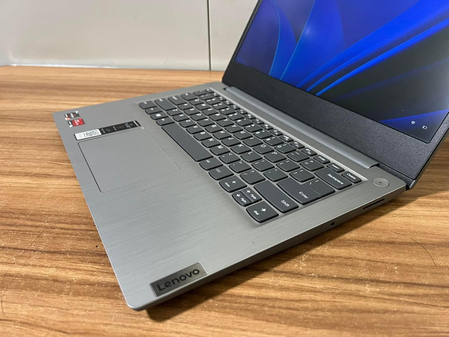 Lenovo IdeaPad 3-14ARE05 AMD Ryzen 7 4700U / 512GB SSD / 8GB RAM 