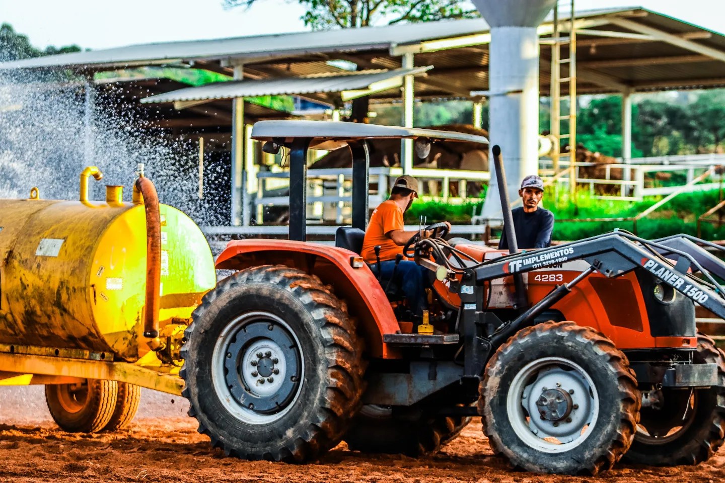 Rancho Colorado - Dia de manutenção na pista! 🛠️🏇 Nossos... | Facebook