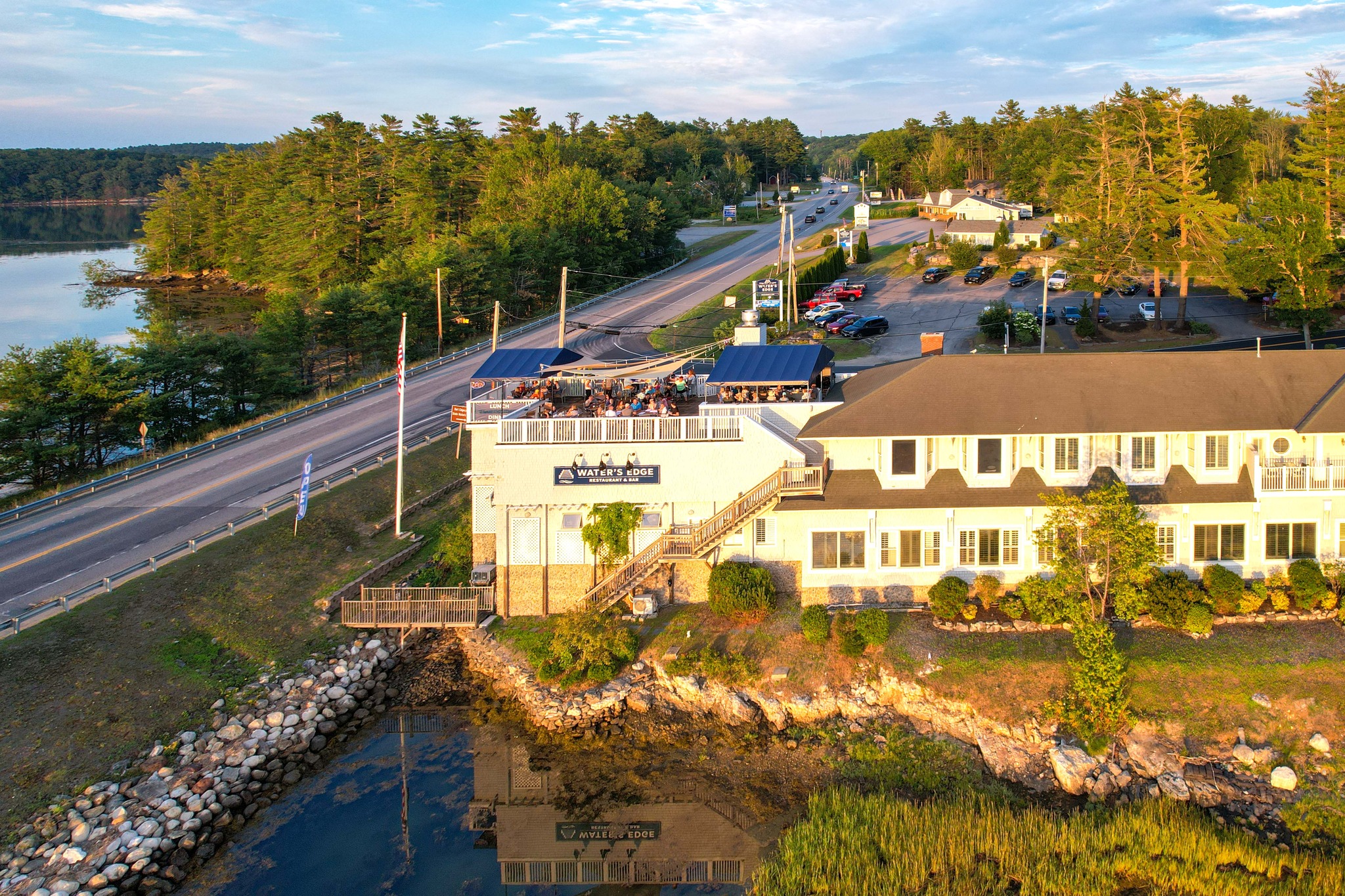 Water's Edge Restaurant & Bar | Edgecomb ME