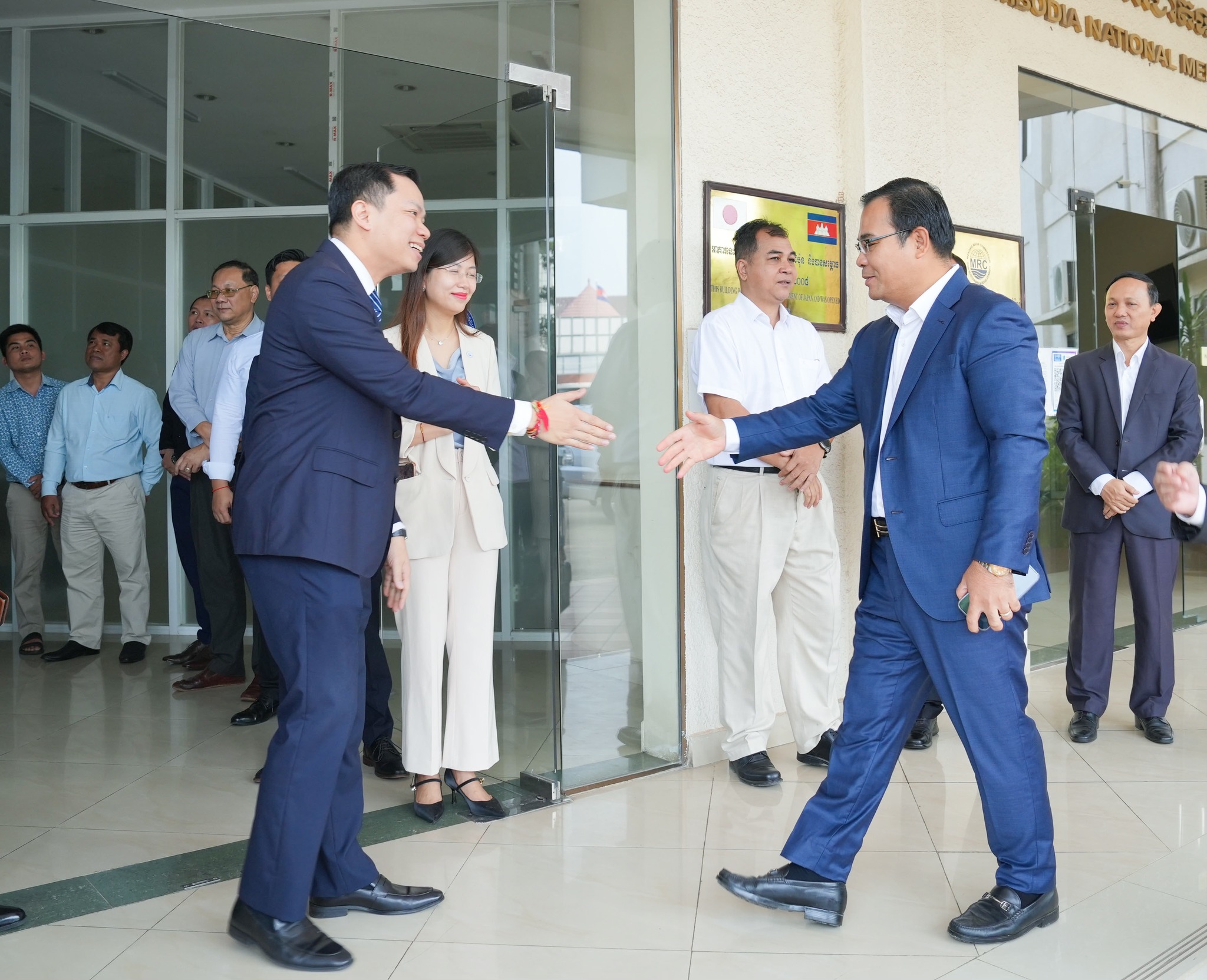 During his recent visit to the... - Mekong River Commission | Facebook