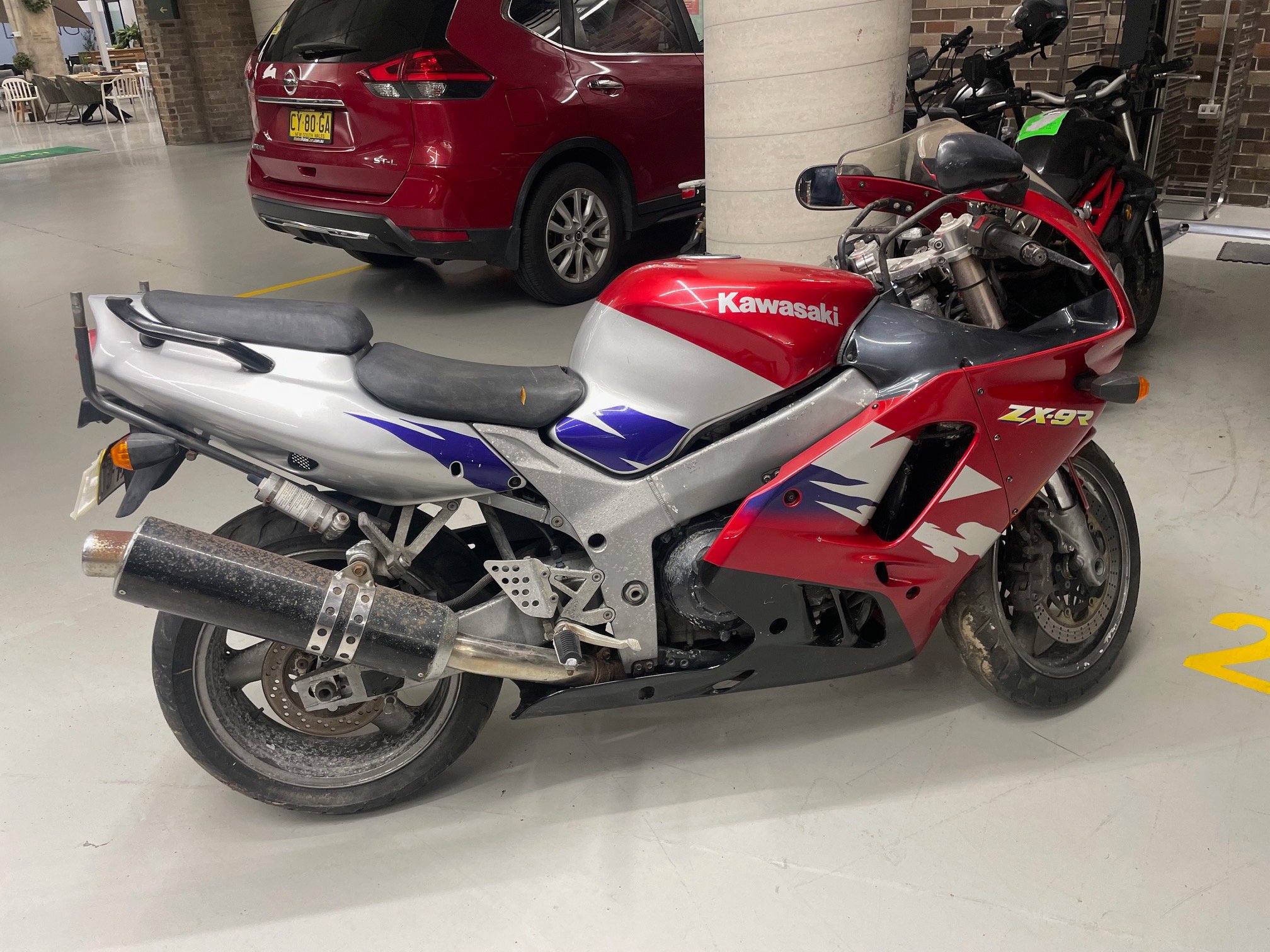 1996 Kawasaki ZX9 In storage for 9 years. Bike turns over Will