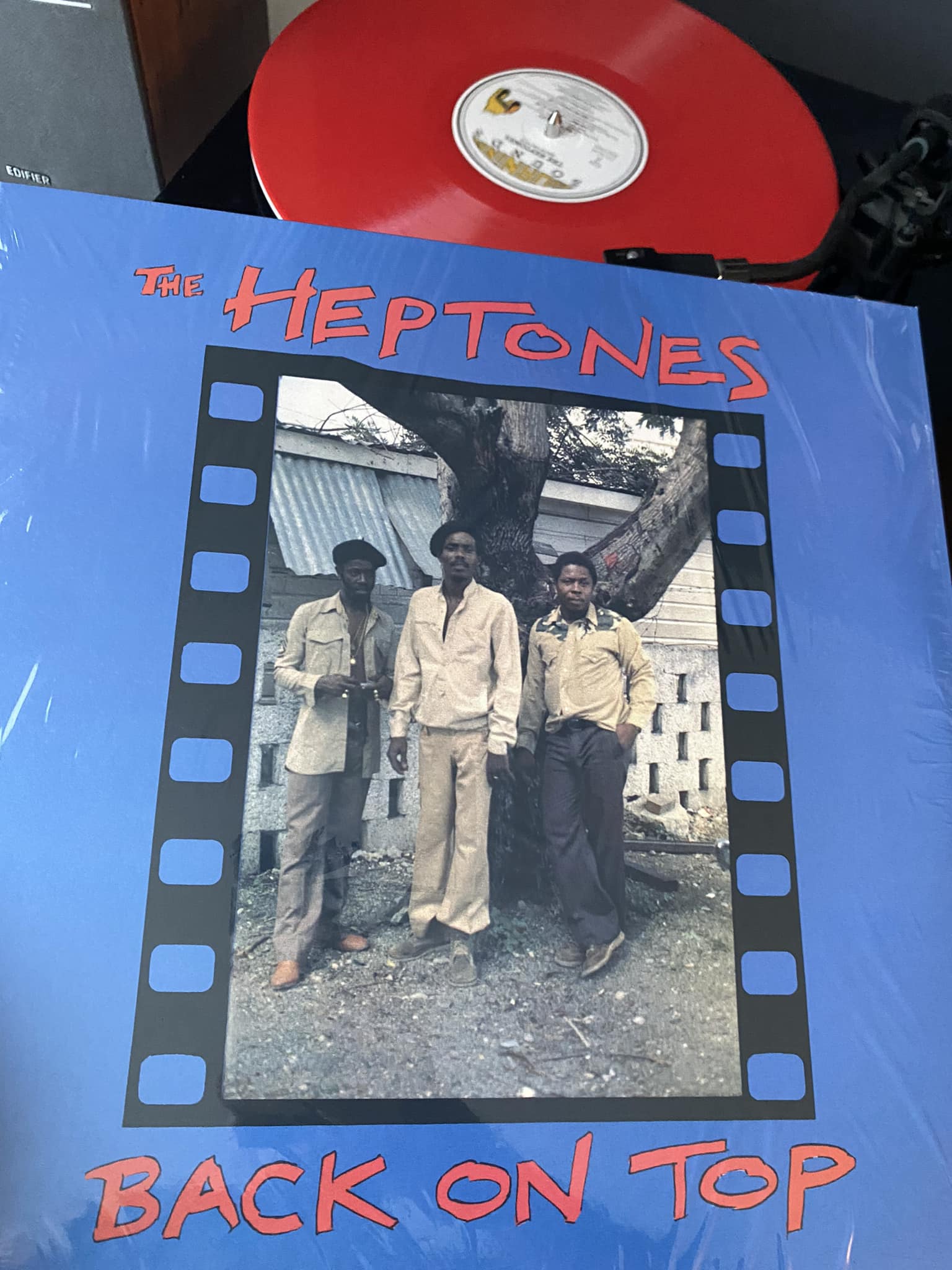 New release : The Heptones - Back on Top & In A Dancehall Style 