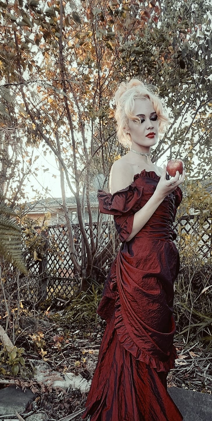 Where to find secondhand formal dresses in New Zealand for a wedding?