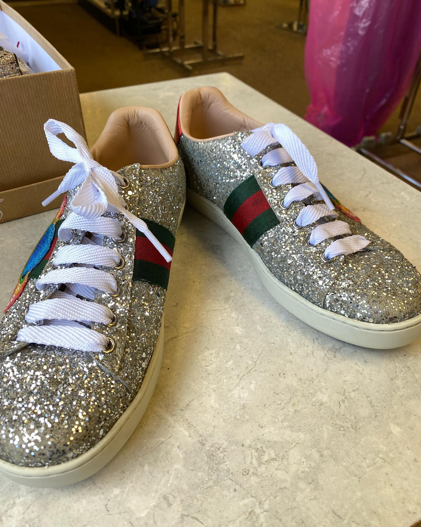 WTS GUCCI ACE BEE • 42 EU • USED • 2000 CZK Legit seller, 200+ 
