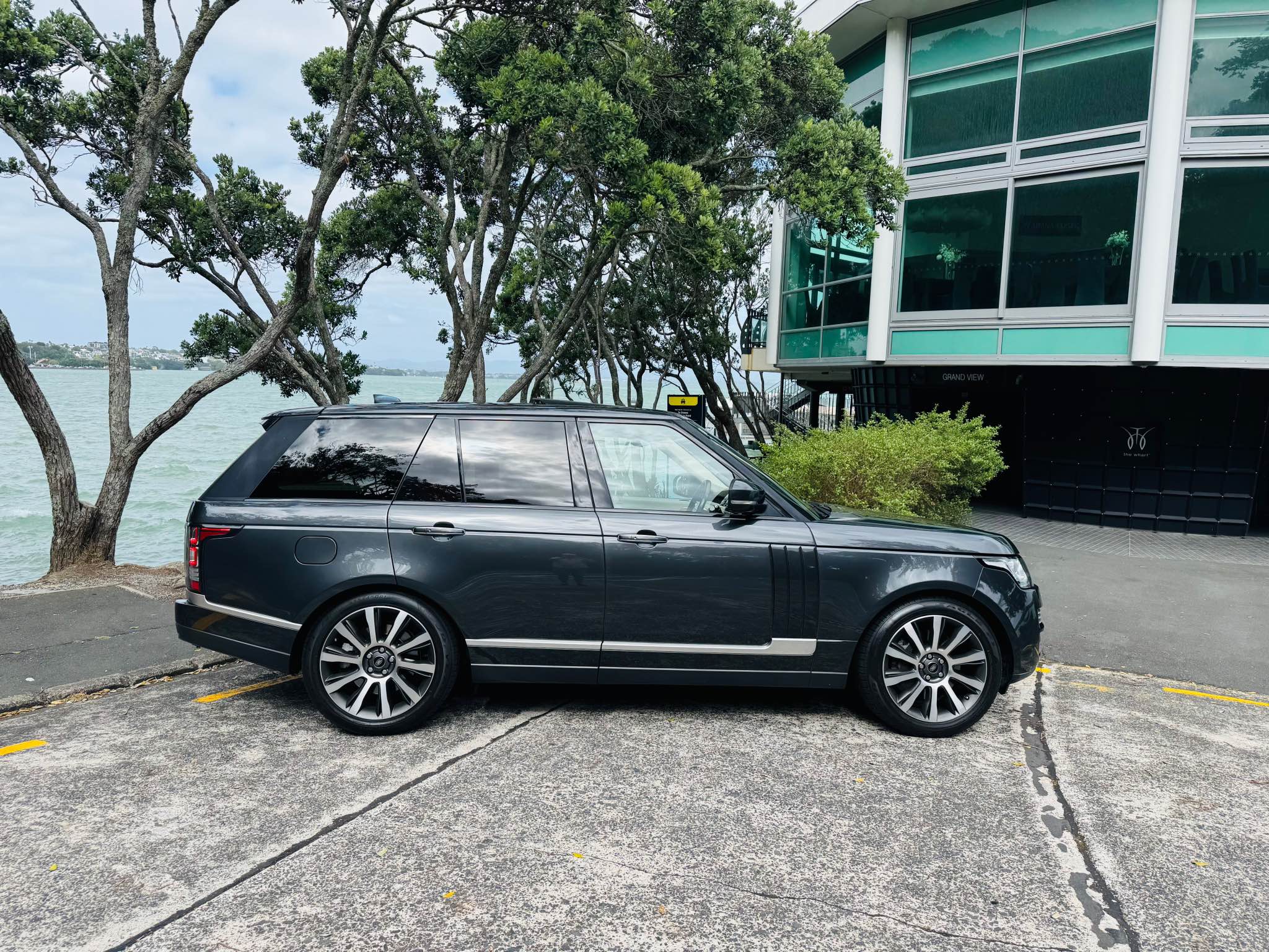2017 Range Rover Vogue SE V8 SC / NZ New/ Huge spec/ Full Service ...