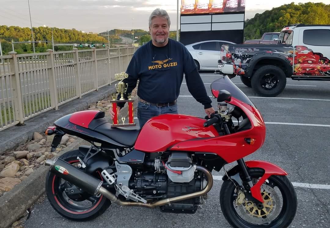 Habillage De Cadre Droit Pour Moto Guzzi 1100 V11 Le Mans 2003-2004 - Occasion, Couleur Rouge !