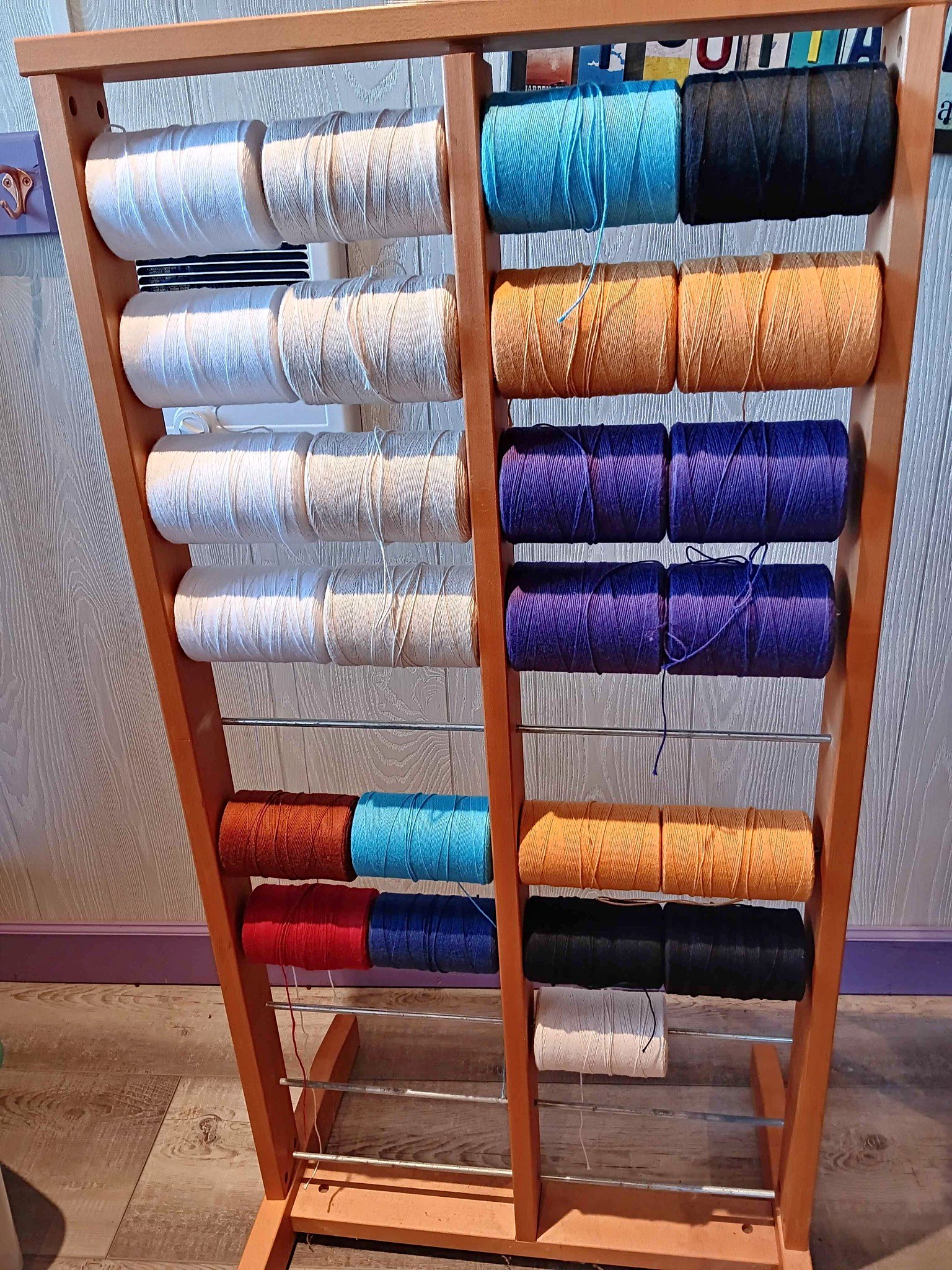 Schacht Rug Loom w/ 6 Heddles, Tension Box, Thread Rack & Thread ...